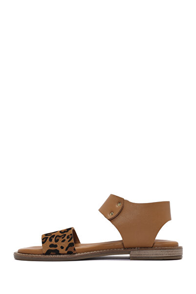 Derimod Kadın Taba Tokalı Leopar Desenli Hakiki Deri Sandalet 25SFD201114