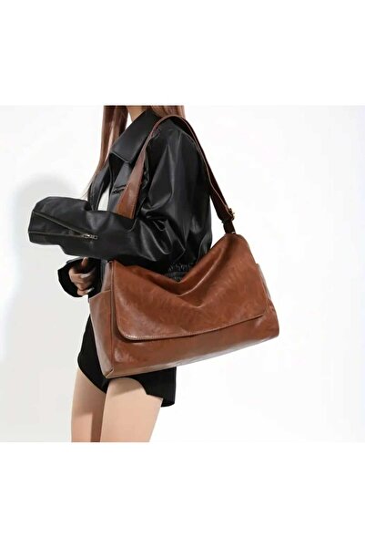 ARONA Brown Retro Shoulder Bag