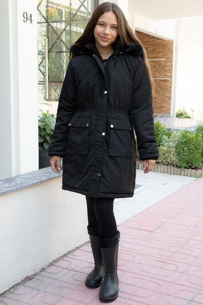 Cansın Mini Μαύρο πουπουλένιο παλτό για κορίτσια με αποσπώμενη κουκούλα, τσέπες και επένδυση από γούνα 21480