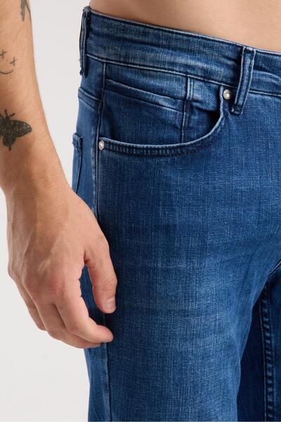 Store Men's Slim Fit Stretch Fabric, 98% Cotton Slim Fit Jeans