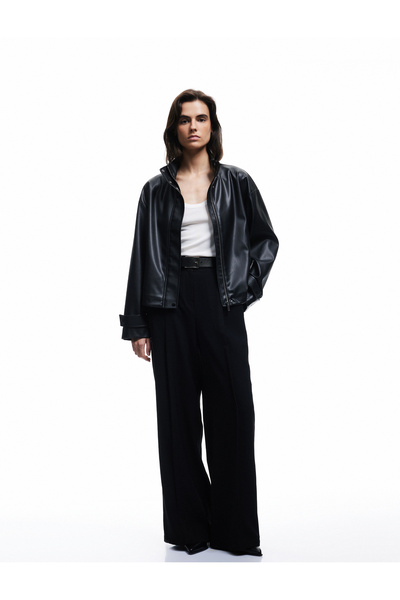 Koton Astarlı Uzun Kollu Dik Yaka Fermuarlı Suni Deri Ceket