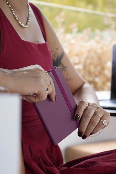 Victoria's Journals Classic 2026 Weekly Pocket Diary A6 (9X14 cm) Hard Cover.