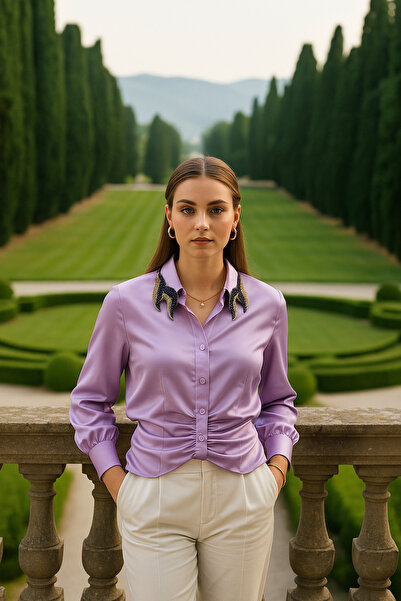 GZ Design Yakası Işlemeli Lila Renk Saten Gömlek