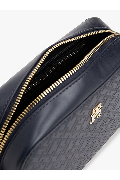 Tommy Hilfiger Dámská crossbody kabelka TH DISTINCT CAMERA BAG MONO