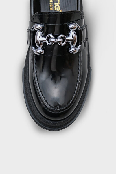Capone Outfitters Дамски лачени черни мокасини с метална катарама Trak Sole с овални пръсти