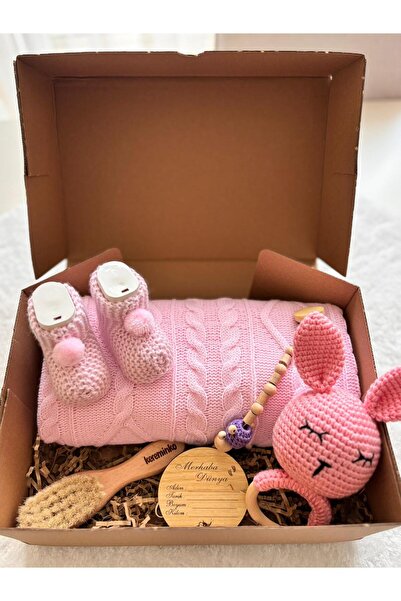 Kereminko Bebek هدية الترحيب بالمولود - طقم بطانية وحذاء منسوج باللون الوردي