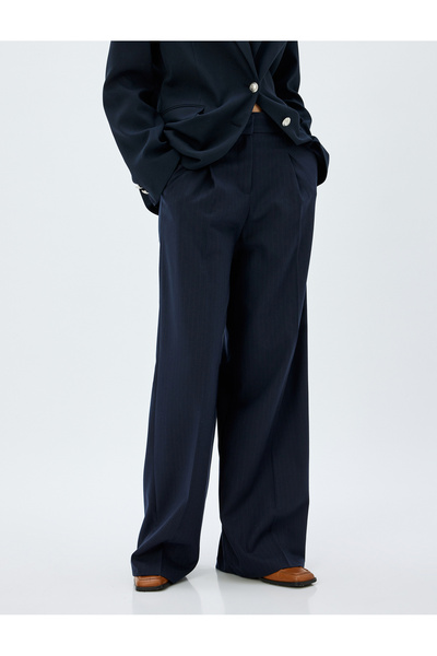 Koton Pile Detaylı Cepli Yüksek Bel Geniş Paça Kumaş Pantolon