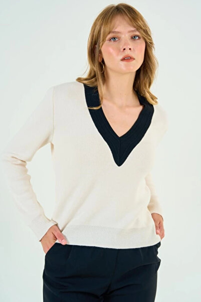trend_ermege V-Neck Knitwear Sweater - Cream-Black