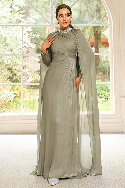 Olcay Yoryo-Seiden-Hijab-Abendkleid mit Steinkragen und Umhangdetail, HELLGRÜN 1247