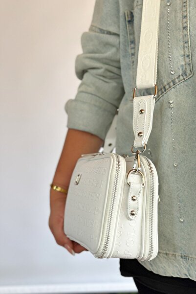 Just Polo حقيبة كتف نسائية متعددة الأقسام من الجلد النباتي الأصلي المقاوم للماء باللون الأبيض