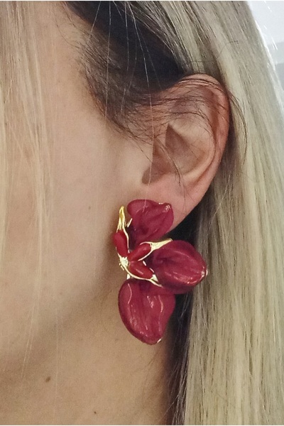 mos&more Marka Model, Kırmızı Tüllü Kadın Küpe