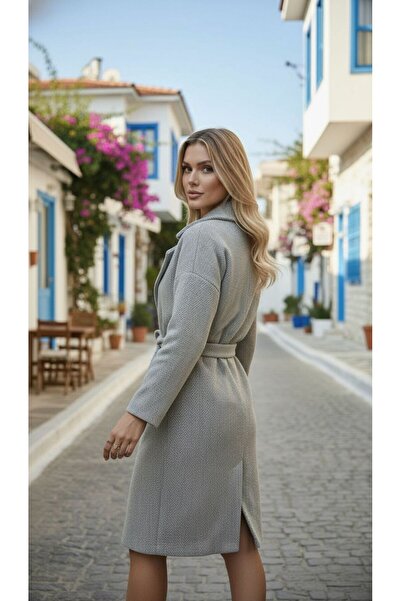 trendlina Dlouhý kabát s páskem v pase