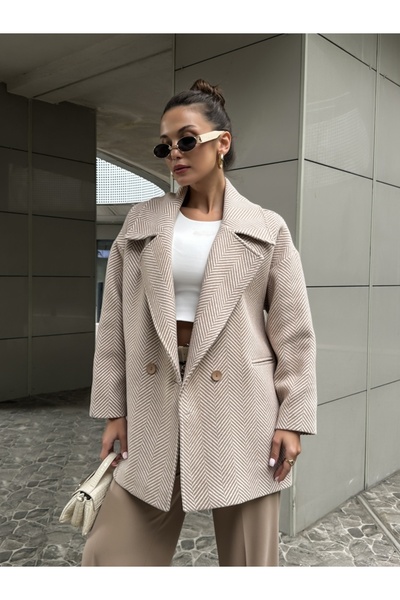 Elif Özbey Butik Camel Balık Sırtı Desenli Oversize Standart Beden Astarlı Kısa Kaban