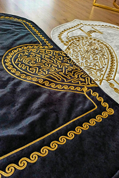 NAKIŞHAN Velvet Special Embroidered Heart 2-Piece Prayer Rug-Black/Cream