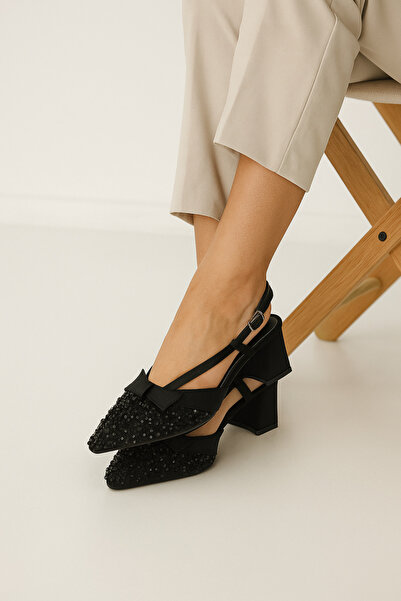 Aylam ayakkabı Women's Black Isabella Beaded Detailed Strappy Pointed Toe Evening Dress Shoes