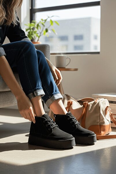 DİVOLYA Ugy Siyah (4.5 CM) İçi Kürklü Bağcıklı Günlük Kullanım Bot