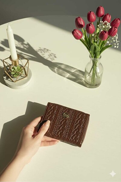 Uzs pace Luxury Knitted Patterned Zippered Mini Wallet Brown Color
