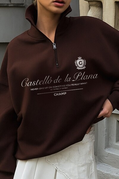 The Champ Clothing Дамска суитшърт с голям размер Castelló de la Plana с кафяв принт – половин цип, 3-нишка полар