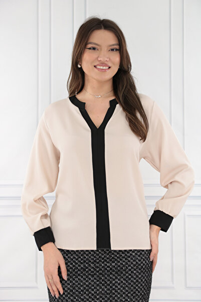 Trend Land Μπεζ μπλούζα με μαύρα ένθετα στη λαιμόκοψη και στις μανσέτες