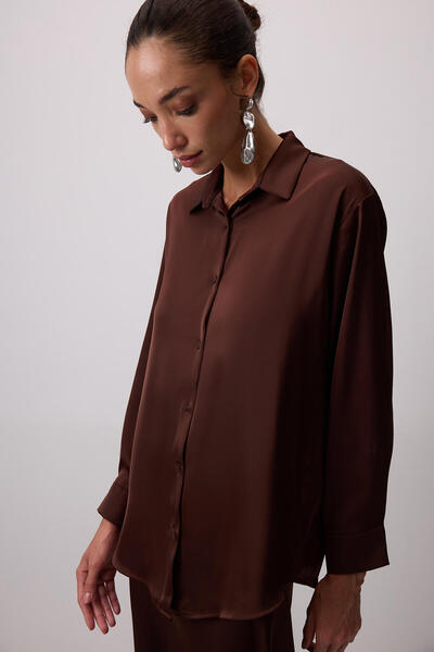 Touché Privé Basic Satin Shirt