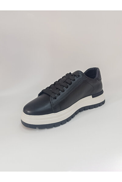 Voyager Men's Genuine Leather Lace-Up Rubber Sole Comfortable and Stylish Classic Shoes