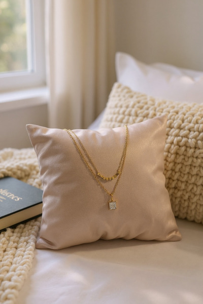 StyleSavvy Taşlı kolye