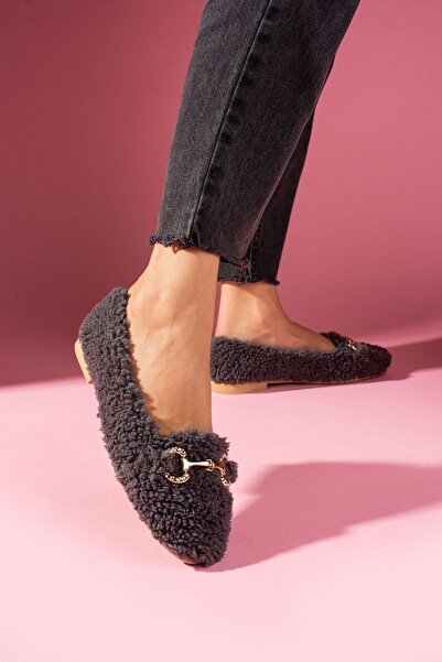 FUGA MODA Sora Anthracite Towel Textured Home Blanket with Gold Accessories