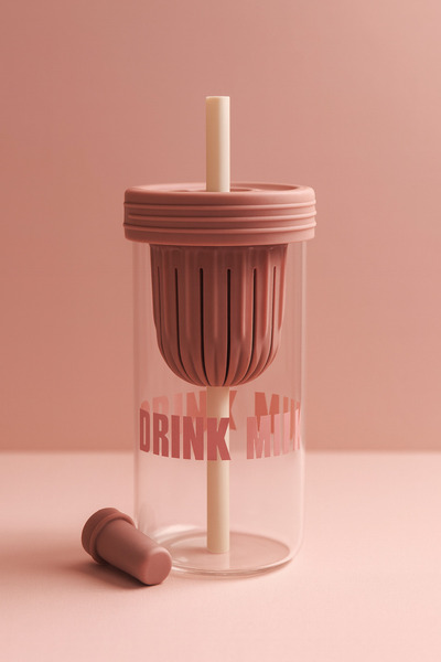 PERLAEVKAHVE Glass Beverage Bottle with Silicone Cover – Cold Drink Cup with Straw, Filter, Leak-Proof (500 ml)