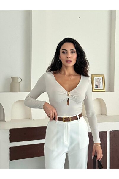 REELMODA Women's Stylish Sandy Bluz with Drop-Necklace, Accessories, and Lining on the Front