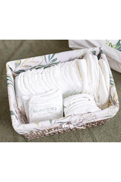 Baby Bloomies Premium Diapers Size 4 9-14 kg 40 Pieces Wetness Indicator Eco-Friendly Hypoallergenic