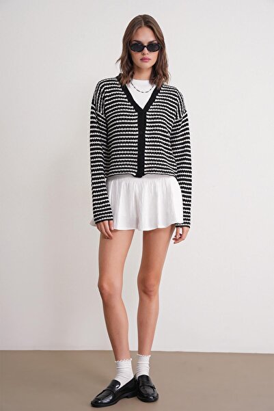 Trendiz Kadın V Yaka İnce Çizgili Triko Hırka Siyah 6948