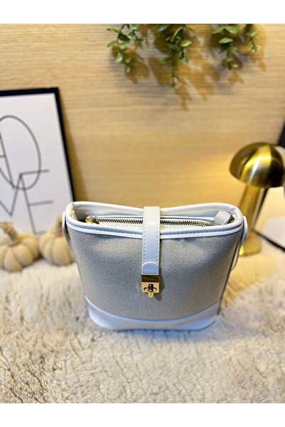 MODANTA Natural Straw Bag - Lightweight and Trendy Adjustable Strap Bag for Vacation and Daily Outfits