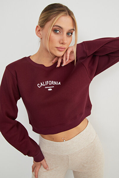 Fulla Moda Hanorac crop cu imprimeu text California cu 3 fire