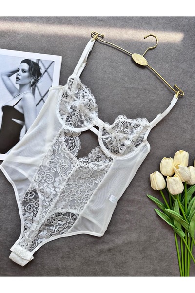 Genel Markalar Beyaz Dantelli Balenli Balkonet Bodysuit