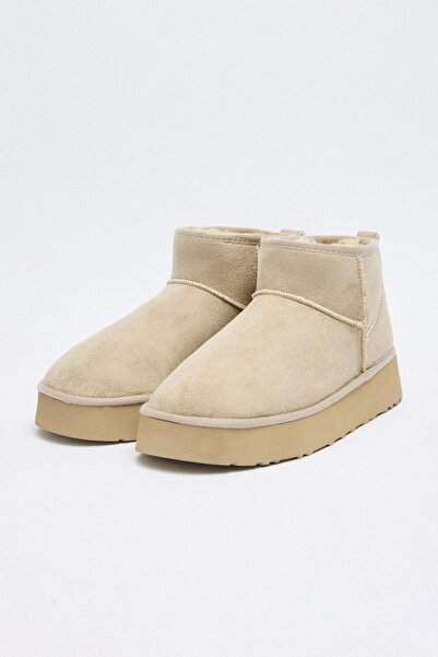 Fulla Moda Short Suede Boots with Fur Inside and Thick Sole