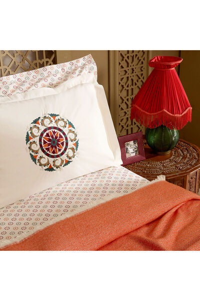 Karaca Home Andalisa 100% Cotton Embroidered Double Nish Set Burgundy