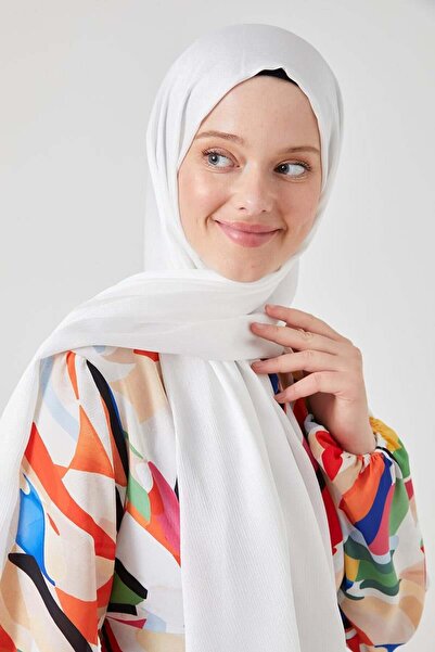 Levidor Off-White Crystal Shawl