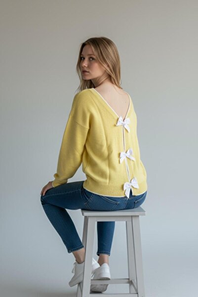 WYNA BOUTİQUE سترة مزينة بفيونكة