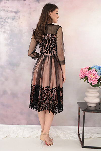 cupper Κομψό ροζ φόρεμα με μαύρο τούλι και βελούδινο φλοράλ μοτίβο