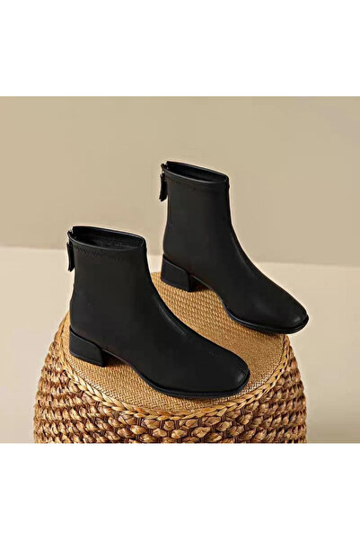 1way بوت مبطن بتصميم كلاسيكي