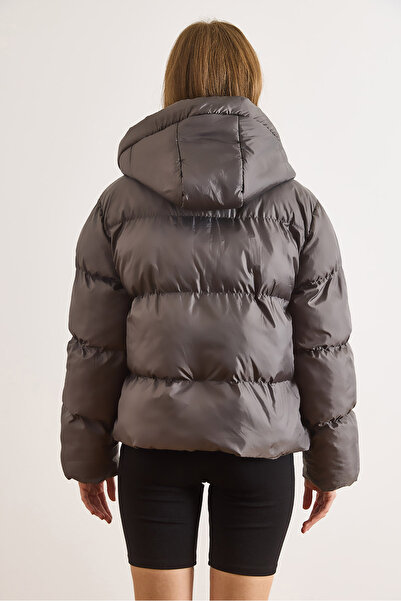 Olalook Women's Gray Pocket Hooded Puffer Coat Kbn-19000021