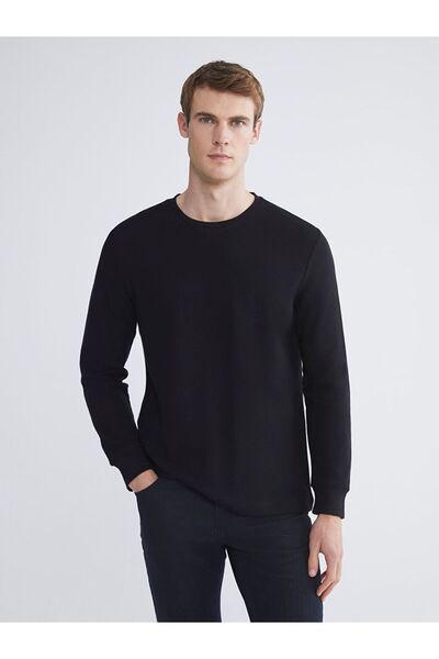 LC Waikiki تي شيرت LCWAIKIKI كلاسيكي برقبة دائرية وأكمام طويلة للرجال