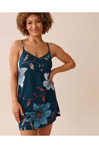 La Vie en Rose قميص نوم بطبعة أقحوان من ألياف معاد تدويرها مع حمالة صدر