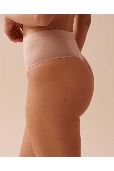 La Vie en Rose Seamless Fabric High Waist Thong Panty