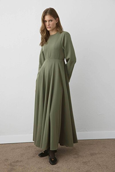 Hooopstore Φόρεμα χακί με λεπτομέρεια στην πλάτη