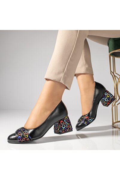 BMoD Pantofi de damă din piele neagră cu cu imprimeu și toc gros MOD12050