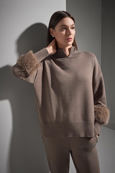 JOIN US Brown Knit Sweater with Fur Cuff Detail