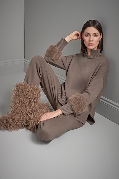 JOIN US Brown Knit Sweater with Fur Cuff Detail