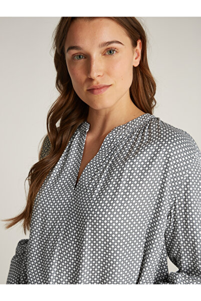 Tommy Hilfiger Women Mini Geo Flint Blue Fluid Viscose Patterned V Neck Top