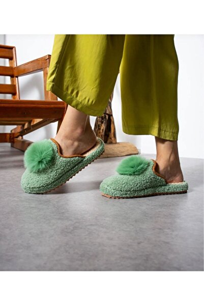 WOSSE RAHAT TABAN PONPONLU KIŞLIK KADIN EV TERLİĞİ